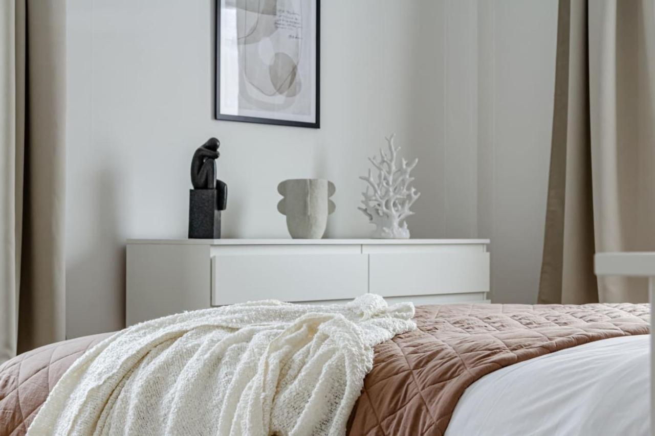 Budget Comfort On Trendy Soedermalm, Construction Work *