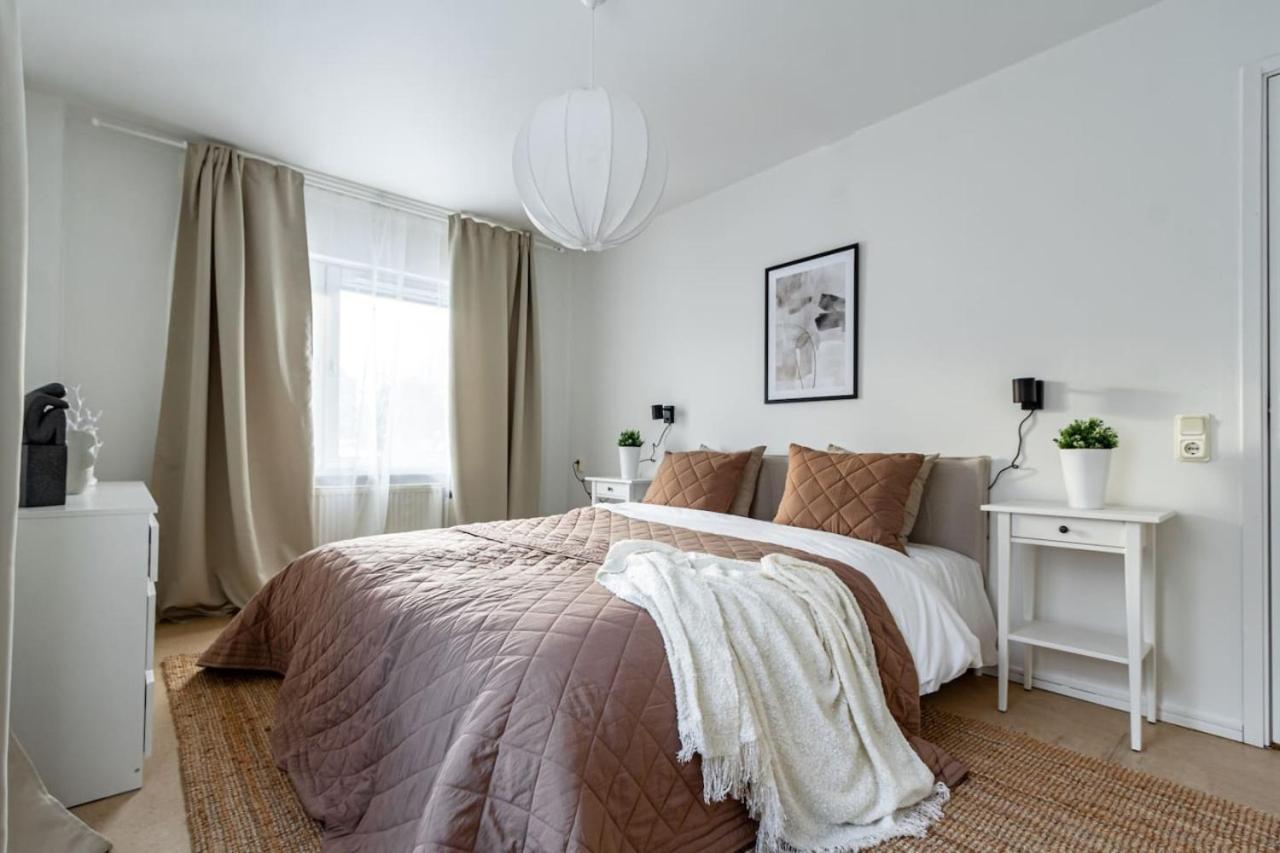Budget Comfort On Trendy Soedermalm, Construction Work Appartement